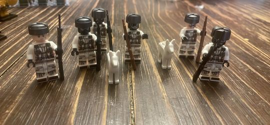 Lego Snow Solders
