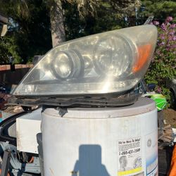 Left front headlight assembly… 2008 Honda Odyssey