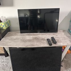 32” Samsung TV x2