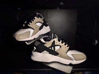 Nike Huarachie Men’s Size 9