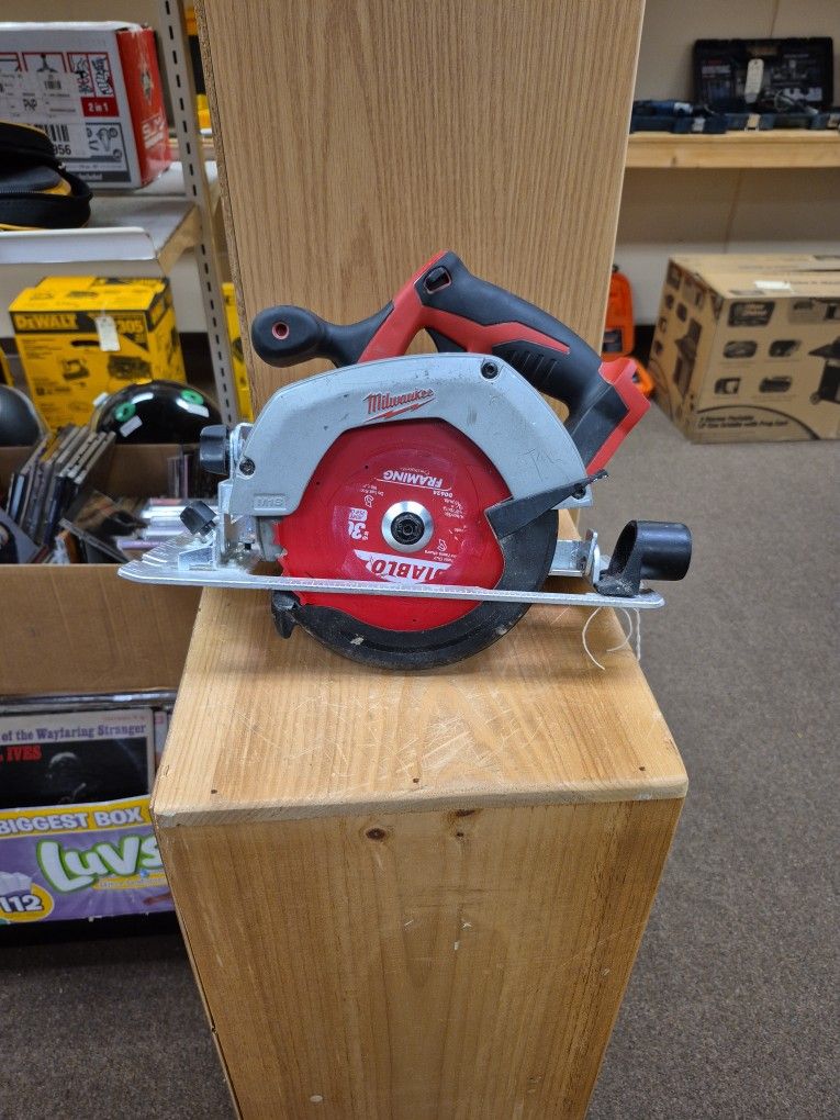 Milwaukee 2630-20 18 Volt Circular Saw Tool Only