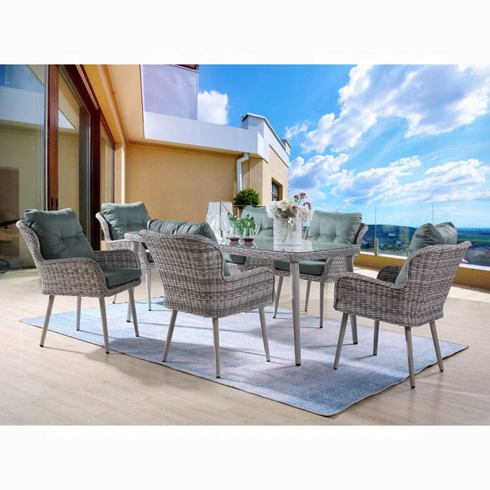 New Outdoor Dining Set! Includes Free Delivery 🚚! 