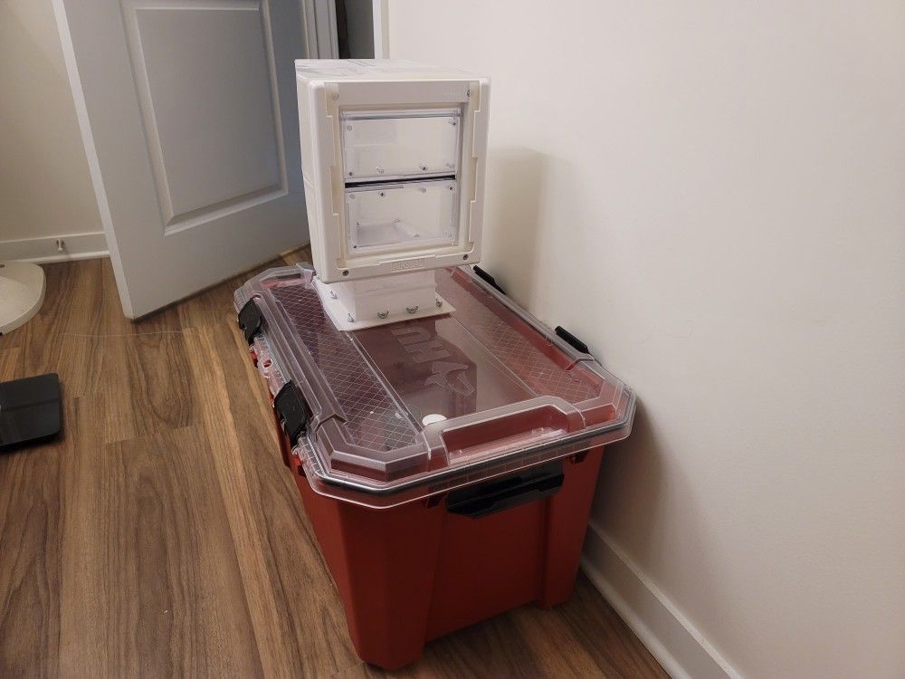 20 Gallon Fully Enclosed and Sealed Cat Litter Box with Door