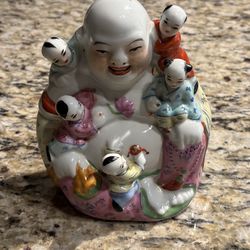 Vintage Chinese famille rose porcelain happy Buddha with 5 children
