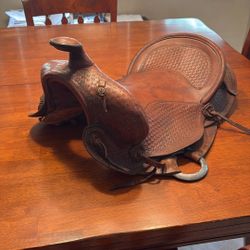 Vintage Antique Tooled Western Leather Saddle 