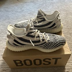 Yeezy 350 boost V2 “Zebra” 2017 size 10.5