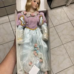 18" Fairy Tail Princess  Porcelain Collectible Doll Heritage Signature Collection W/ Certificate Of Authenticity 