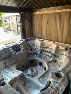 Doctor Spa: Catalina Edition LED Hot Tub