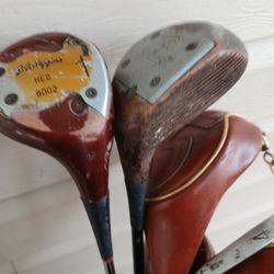 Vintage  Golf Bag And Clubs  Great Condition 
