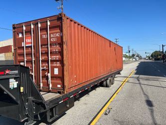 40’ shipping Container