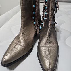 Botas,Gold/light Bronze Booties/ Sz 7