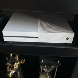 Xbox One S With Controller And Two Games 