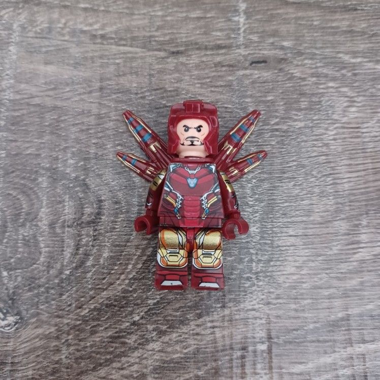 Lego Marvel Avengers Iron Man Mark 85 Minifigure
