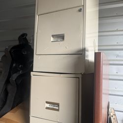 Desk And 2 File Cabinets 