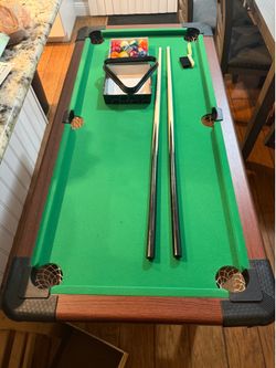 Kids pool table