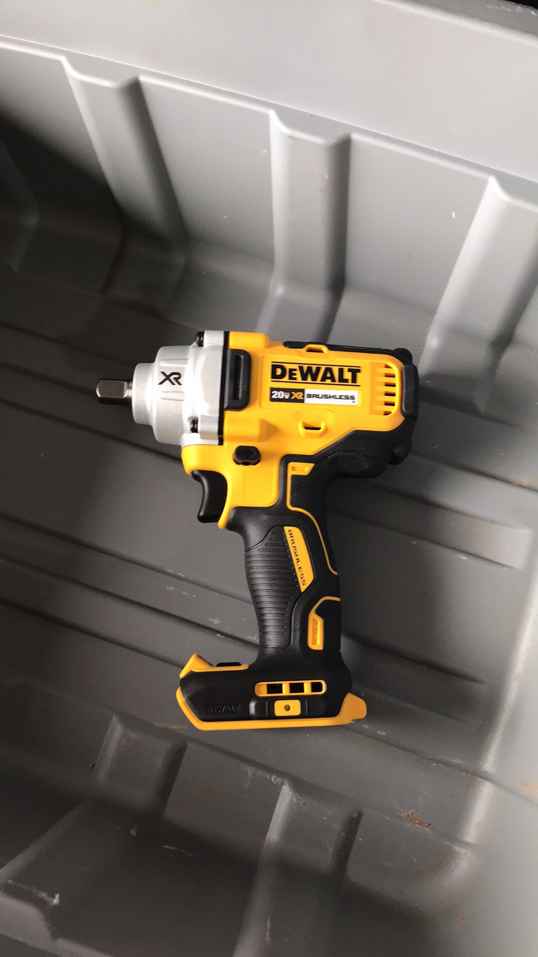 New Dewalt impact wrench 1/2 tool only
