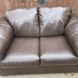 brown leather sofa 