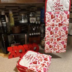 Hanging Kitchen Towel - Valentine’s Day Theme Mmakes A Great Gift!)