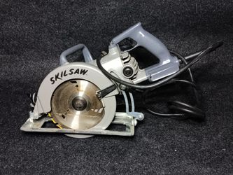 Skilsaw Corded Worm Drive Circular Saw