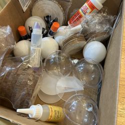 Craft Supplies, White Round, Clear Acrylic, 3 Different Sizes Wooden Slices/flats