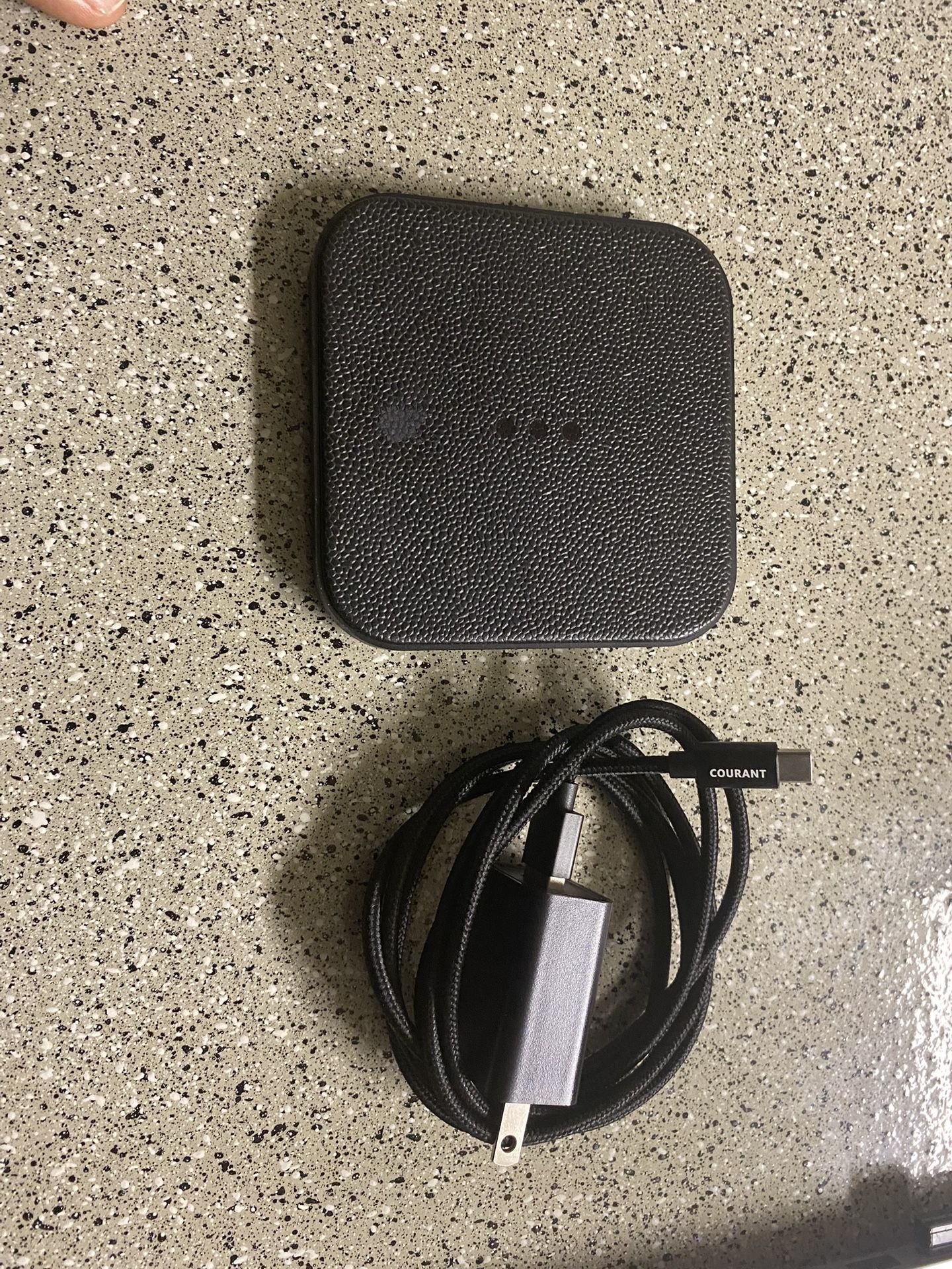 Courant Wireless Charging pad (Titanium steel)