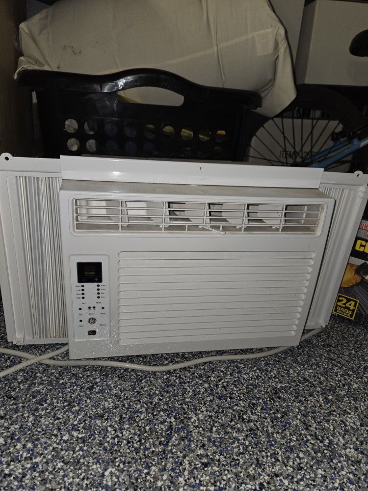 Window Air Conditioner 