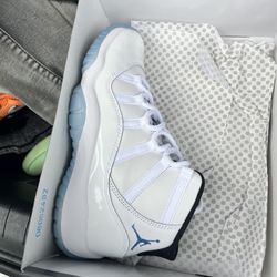 Air Jordan Legend Blue 11s Size 7