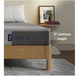 LIKE NEW Twin Casper Mattress and Waterproof Protector