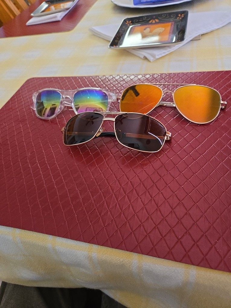 3 Pairs Of Sun Glasses