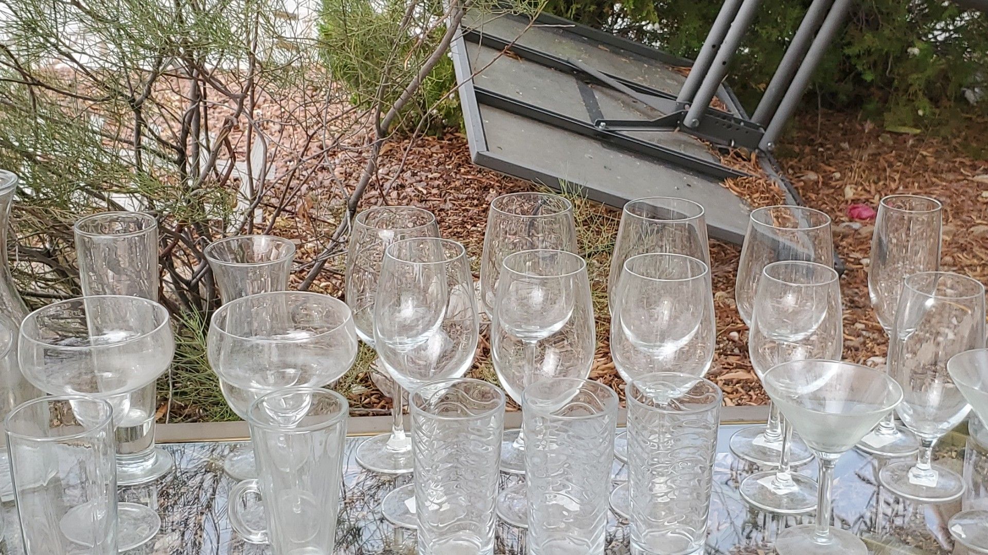 Glass cups
