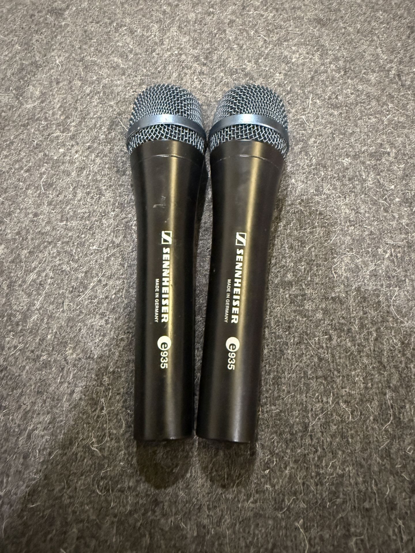 Sennheiser E935 Dynamic Microphones