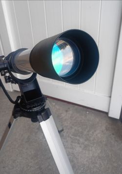 Telescope Excellent Condition (needs battery pouch) see last picture