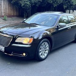 Chrysler 300 , Clean Title