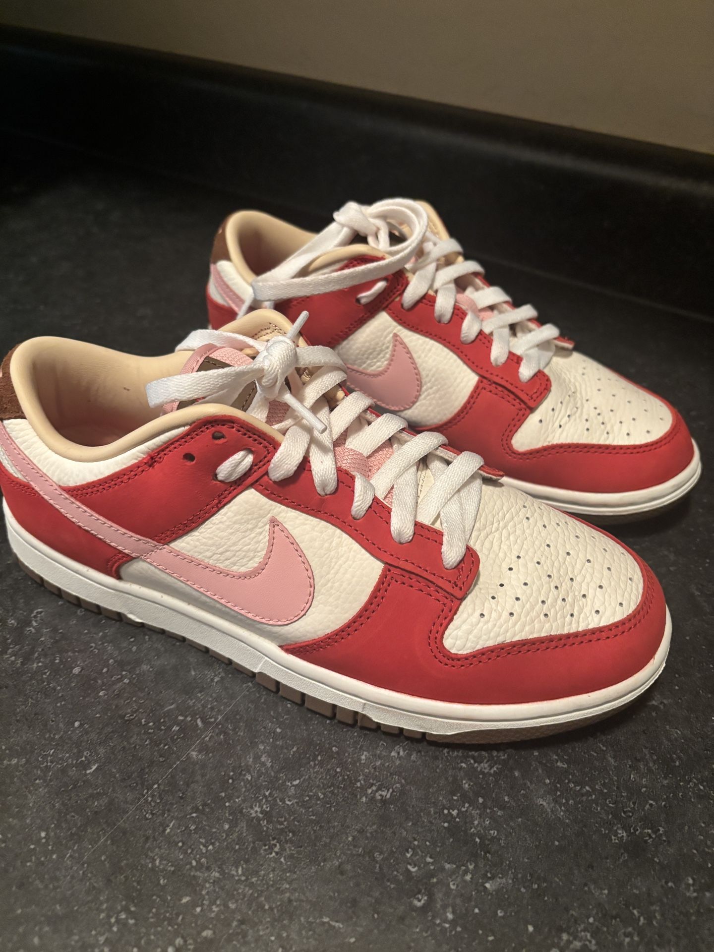 Nike Dunk Low — Size 9