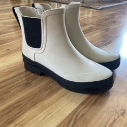 J Crew Women’s Boots (Size 6)