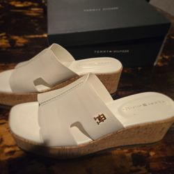 NEW Tommy Hilfiger White Leather High Sandal- Size 9