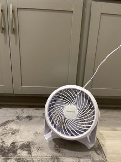 Honeywell TurboForce Air Circulator, Small Tabletop Fan, Quiet Personal Fan for Home or Office, 3 Speeds, 90 Degree Pivoting Head, Black, HT900
Quiet 