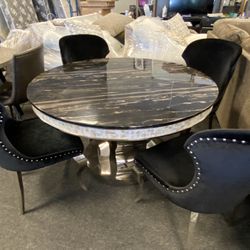 Glam Dining table And Velvet Black Chairs. New Floor Model $1400 Must sell Can Deliver 