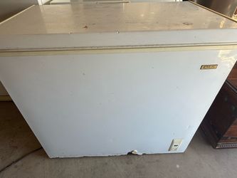 Idylis chest freezer
