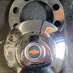 2 C10/C25 8 Lug Hub Caps