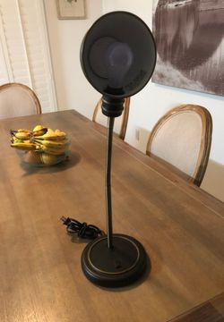 Desk lamp