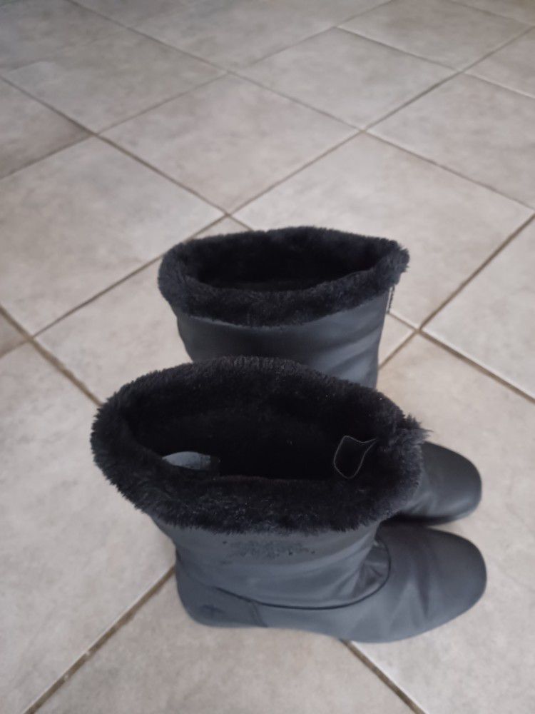 Womens Totes Snow Boots Size 9