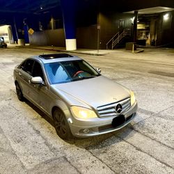 Mercedes-Benz C300