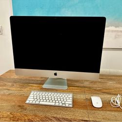 2015 iMac With Mouse And Keyboard