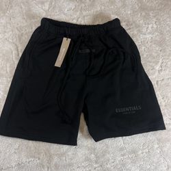 Essentials Short