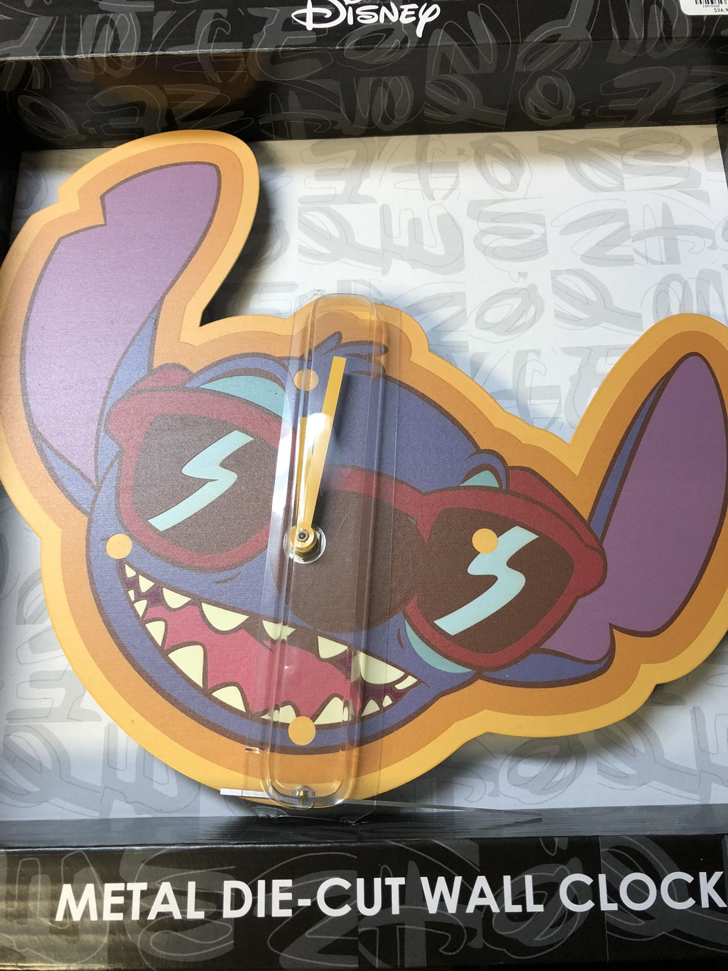 DISNEY METAL DIE CAST SUNGLASSES STITCH WALL CLOCK