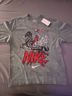 Nike Graphic Tee