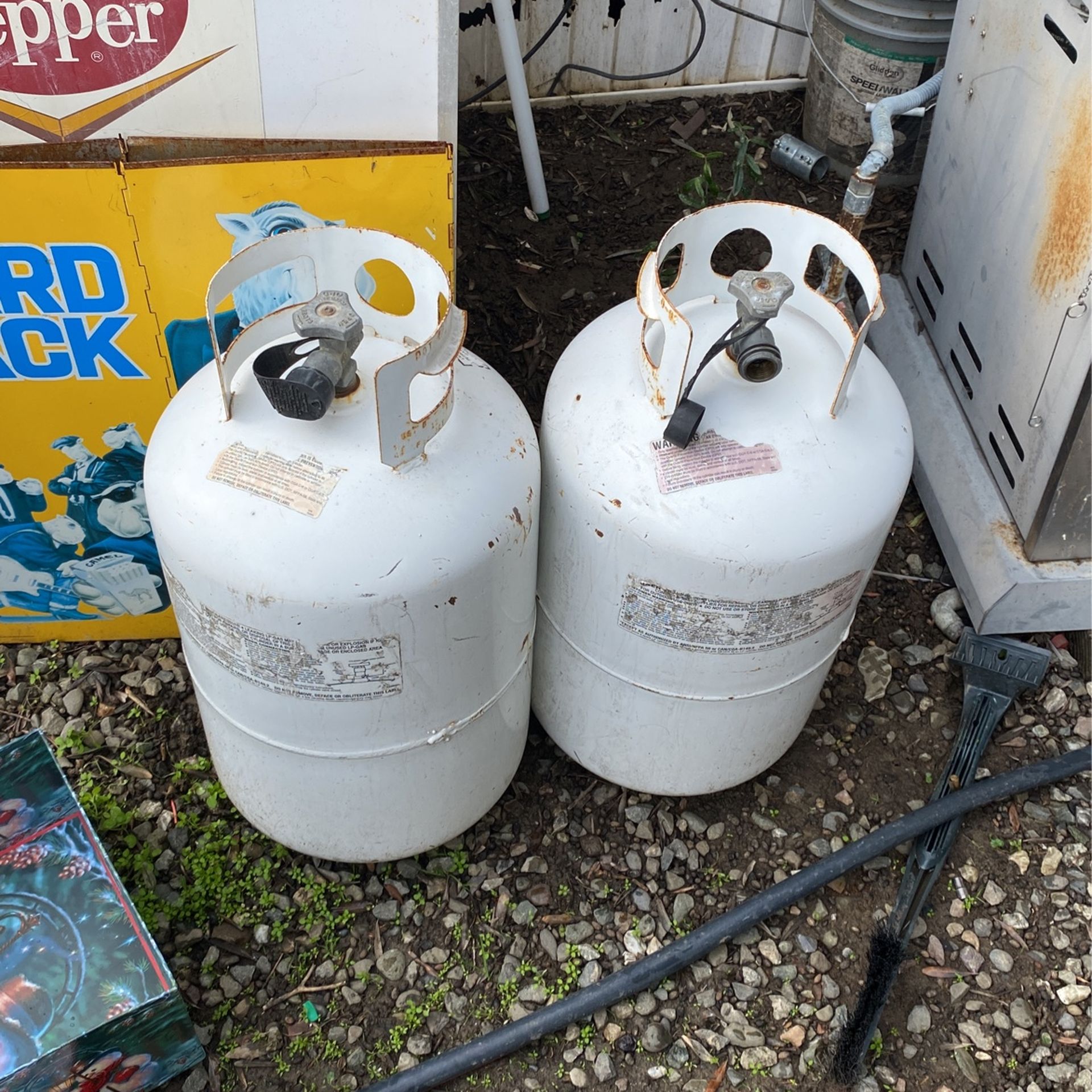 7 Gallon, Propane Tanks $75