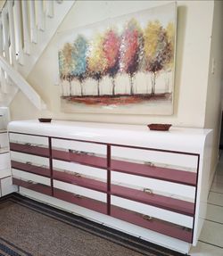 DRESSER 9 DRAWERS DELIVERY AVAILABLE