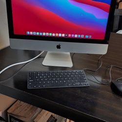 Apple iMac Desktop Computer